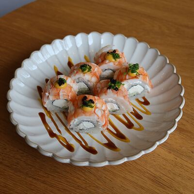 Ролл с креветками и соусом манго в KIZOKU по цене 880 ₽