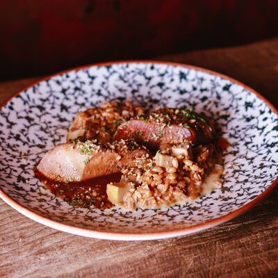 Язык с пшеницей и соусом Жу в Пинки Бандински по цене 36 р.