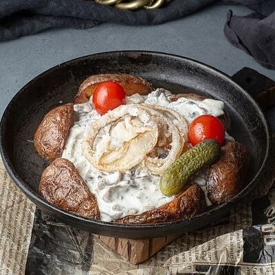 Жаровня со свининой в Изи Паб по цене 745 ₽