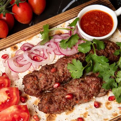 Люля-кебаб из бараньей мякотив Мясник travel по цене 760 ₽