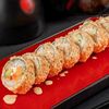 Gq ролл гастро Филадельфия в темпуре и кунжутном соусе в Fast Япония Premium Sushi по цене 640