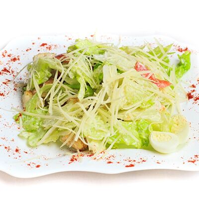 Салат Цезарь с сёмгой в Цветок граната по цене 600 ₽