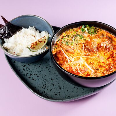 Том ям с курицейв Dark Lava по цене 580 ₽