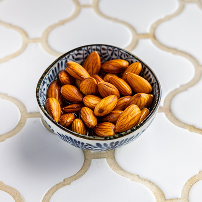 Миндаль 60 г в Maroon по цене 390 ₽