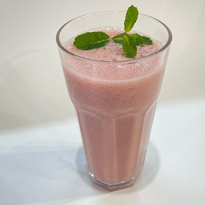 Смузи Клубника-банан в Сахар по цене 390 ₽