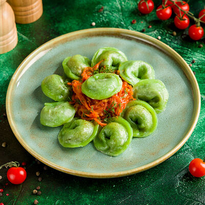 Пельмени со шпинатом и вялеными томатами в Авокадо по цене 725 ₽