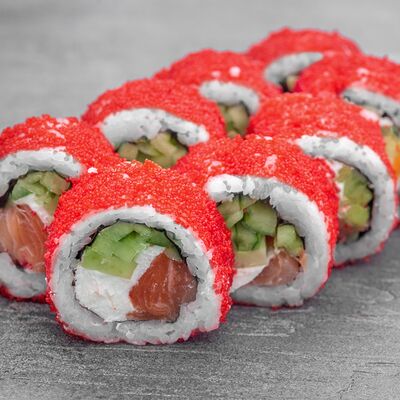 Калифорния с лососем в YOKO SUSHI по цене 720 ₽