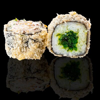 Темпурный ролл с Чуккой в Edok по цене 299 ₽