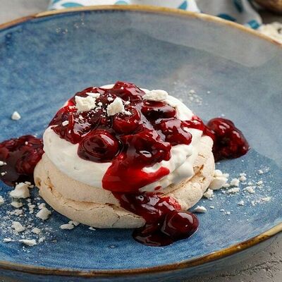 Десерт Павловой в Баклажан в ТЦ 