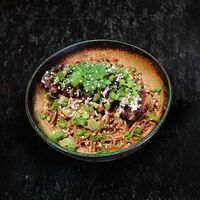 Лапша со свининой тонкацу в Jo wu ramen bar