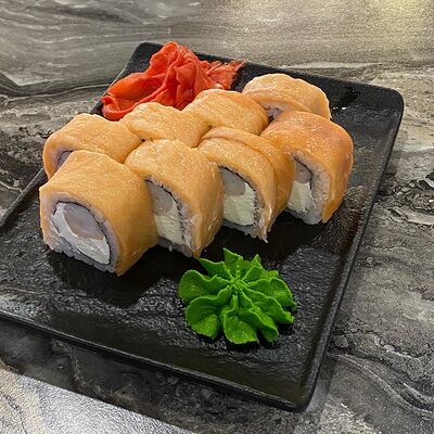 №25 Филадельфия с креветкой в Суши-бар Макото по цене 700 ₽