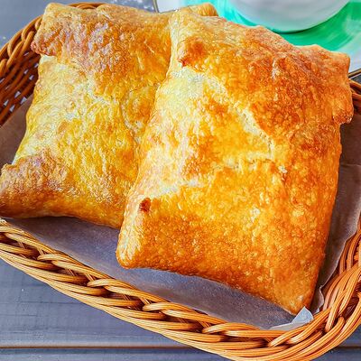 Хачапури с сыром в Только попробуй по цене 129 ₽