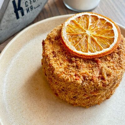 Морковный с тыквенным курдом в Кофестория по цене 400 ₽