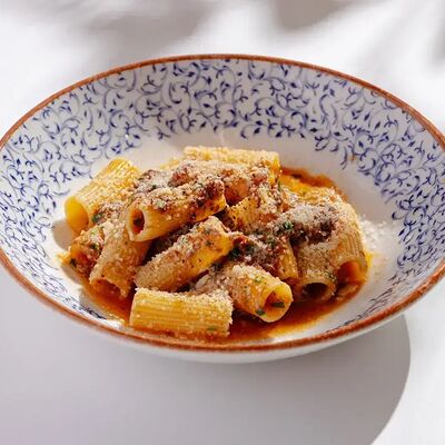 Ригатони ягненок в Vinch по цене 1380 ₽