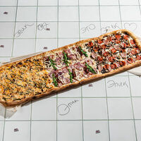 Уважаемый метр в Epic Pizza