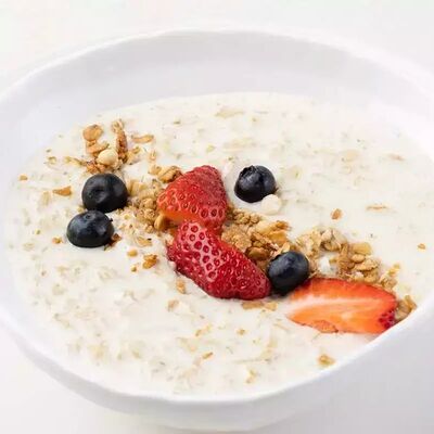 Овсянка каша с ягодами в Tao Sushi Lab по цене 300 ₽