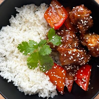 Курица терияки в кляре с рисом в Данмен по цене 540 ₽
