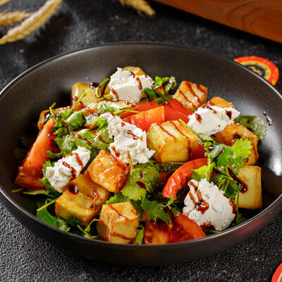 Салат с хрустящими баклажанами в Brewsell по цене 590 ₽