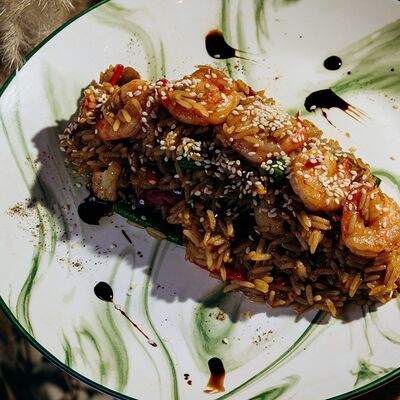 Рис с креветками в Хочу! Creative Asian cafe по цене 640 ₽