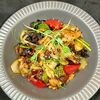 Рулька с древесными грибами и стрелками чеснока в Koonjoot по цене 829