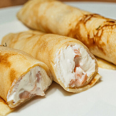 Блинчики с лососем в Кафе Наше Место по цене 690 ₽