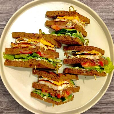 Сэндвич со слабосолёной сёмгой в Дача по цене 489 ₽