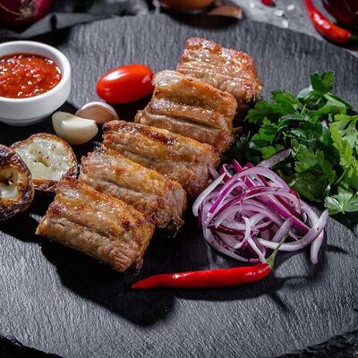 Шашлык из свиных ребрышекв Crazy Brothers по цене 750 ₽