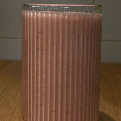 Смузи Клубника-банан в Кофейня Мокко по цене 390 ₽