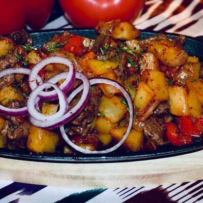 Телятина по-домашнему в Кафе Халяль по цене 620 ₽