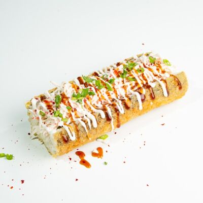 Жареный хот-дог с волокнами снежного краба (1 шт.) в ЁБИСАН по цене 1199 ₽