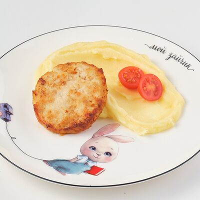 Пюрешка с куриной котлеткой в Мама ресторан по цене 390 ₽