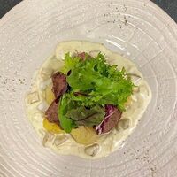 Медальоны из телятины с белыми грибами в Lemongrass