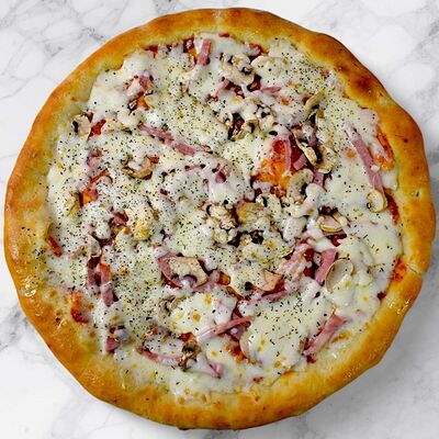 Пицца микеланджело 31см в Enjoy по цене 720 ₽