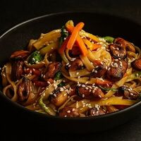 Удон с мидиями в Love Rolls