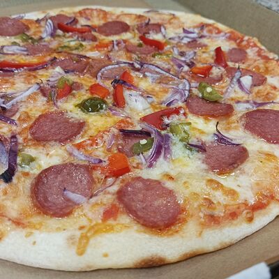 Пеперони в Брусничка по цене 490 ₽