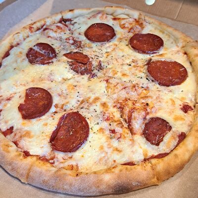 Пицца Пепперони в Ками cafe club по цене 770 ₽