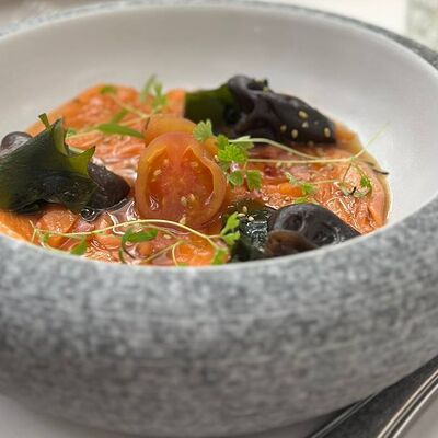 Сашими из тунцав Острова по цене 690 ₽