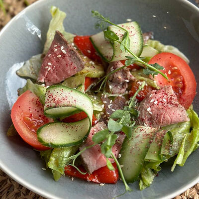 Салат с Ростбифом в Моё место по цене 616 ₽