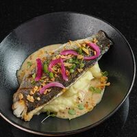 Филе сибаса гриль, картофельное пюре в Рестобар Гриль 39