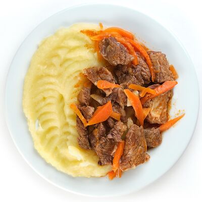 Гуляш из говядины с картофельным пюре в Три жены по цене 224