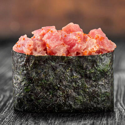 Острые суши Тунец в Суши Рай по цене 150 ₽