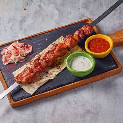 Шашлык из свиной шеив Мамука по цене 840 ₽