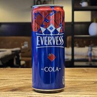 Evervess Cola в железной банке в BurGir halal