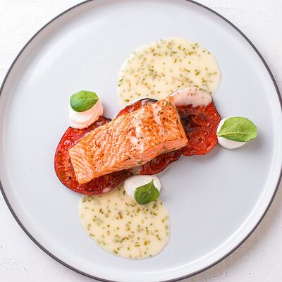 Филе лосося с цитрусовым соусом берблан в Березка по цене 45 р.
