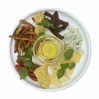 Плато к вину в Территория вкуса