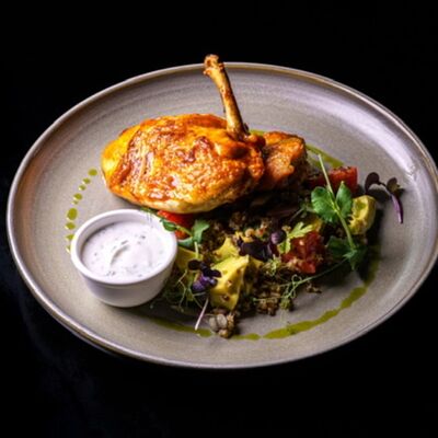 Цыплёнок под пряным соусомв Бар & ресторан Луч по цене 2420 ₽