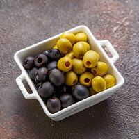 Оливки и маслины в Ресторан Бигджо