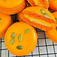 Макарон тыквенный латте в Sweet Home