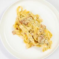 Спагетти Карбонара в Bambini bar