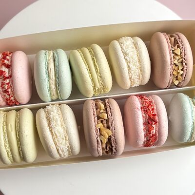 Набор макаронс ассорти в Katerins Bakery по цене 2300 ₽